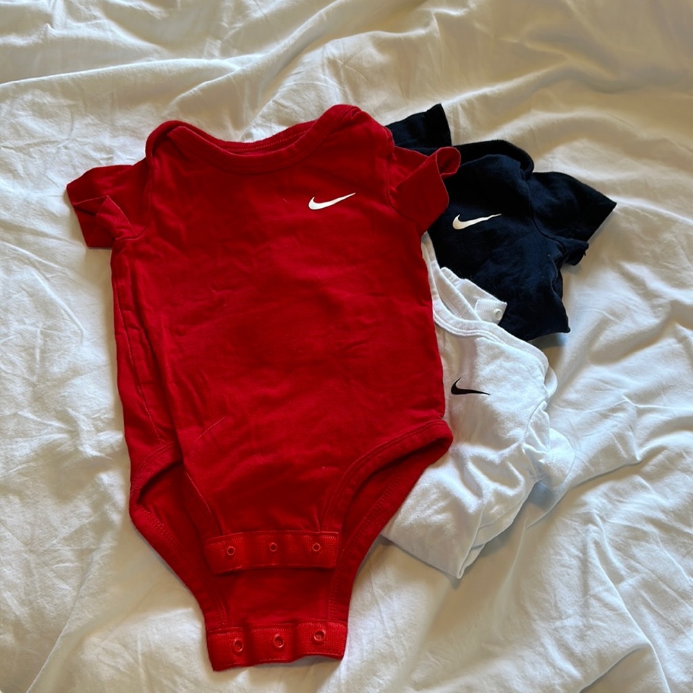 Nike Onesies x 3